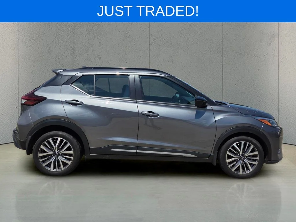Used 2024 Gray Nissan SR image 6