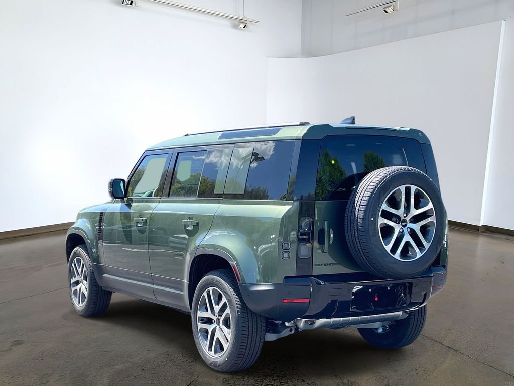 New 2026 Woolstone Green Land Rover S image 6