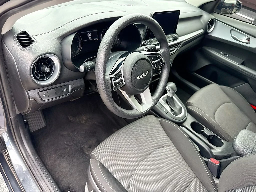 Used 2023 Gray Kia LXS image 10