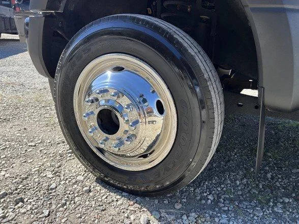 Used 2019 White Ford XL image 83