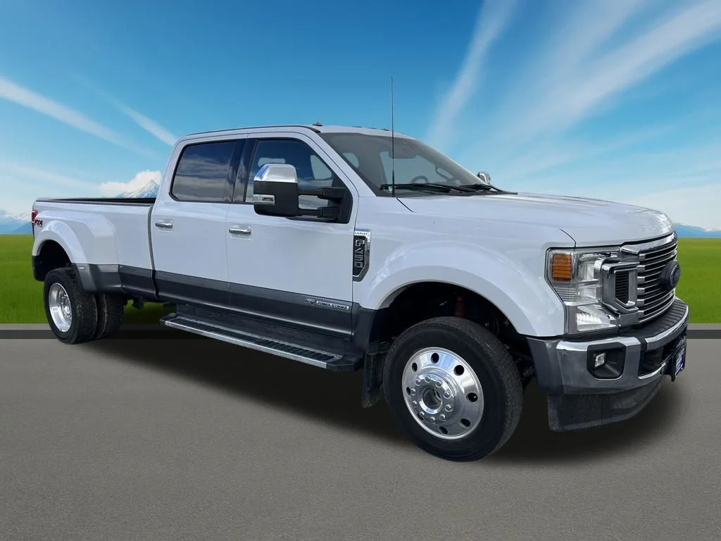 Used 2022 White Ford Lariat image 3