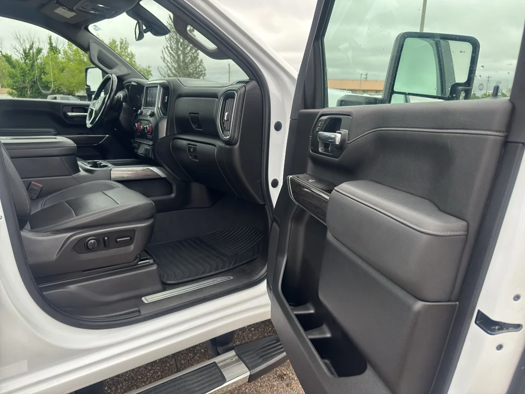 Used 2021 SUMMIT WHITE Chevrolet LTZ image 16