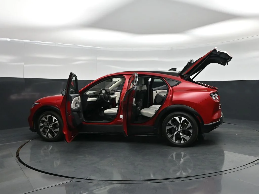 Used 2023 Red Ford Premium image 36
