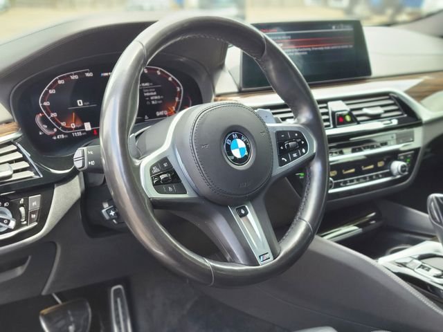 Used 2020 Blue BMW M550i xDrive image 22