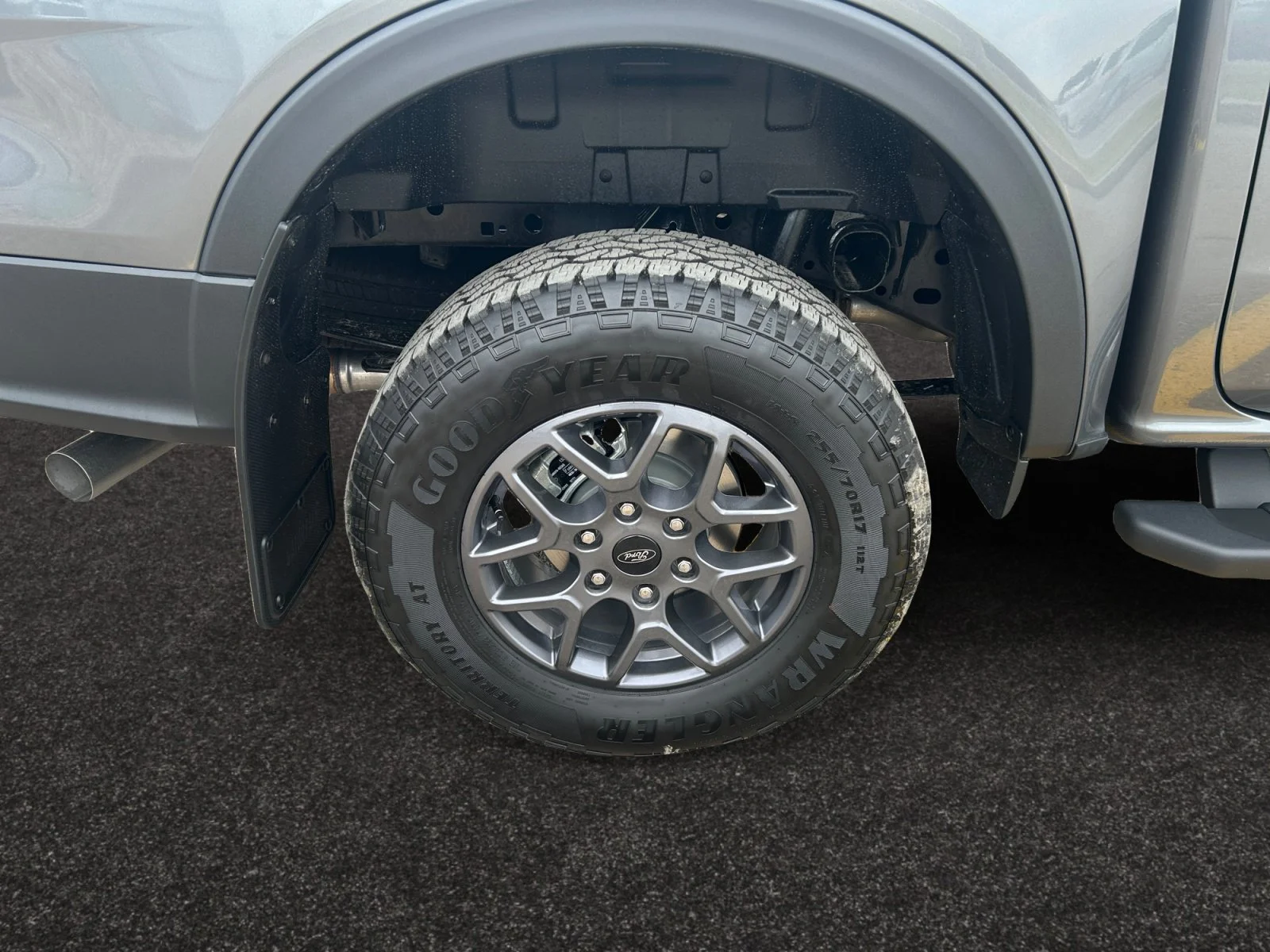 New 2026 Carbonized Grey Metallic Ford XLT image 10