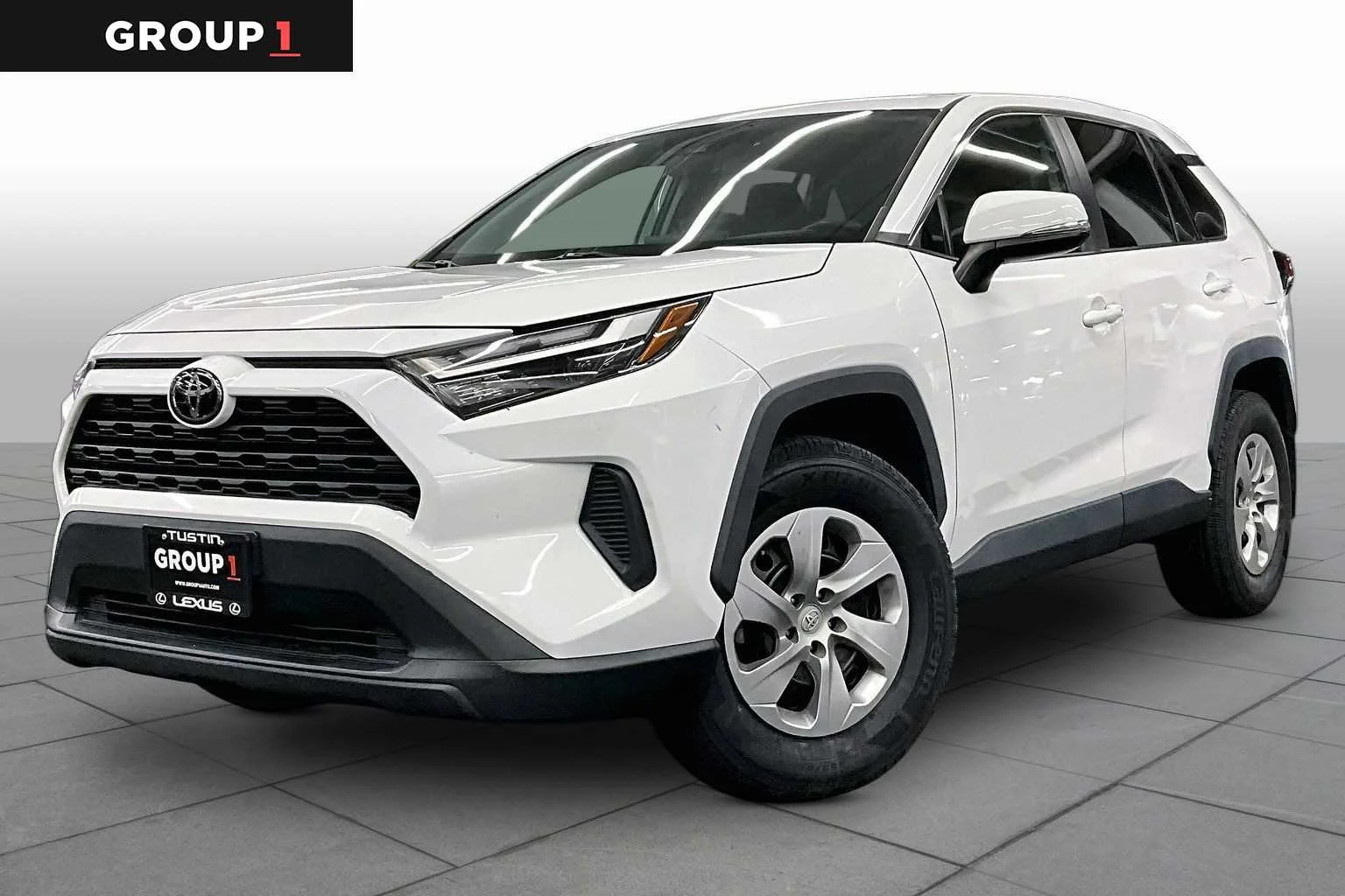 2023 Toyota RAV4 LE AWD's photo