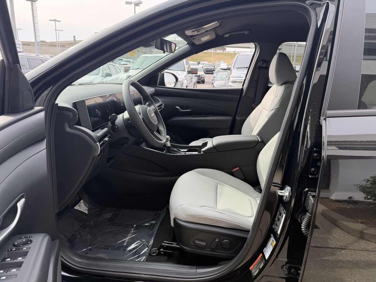 New 2026 Phantom Black Hyundai SEL AWD image 27