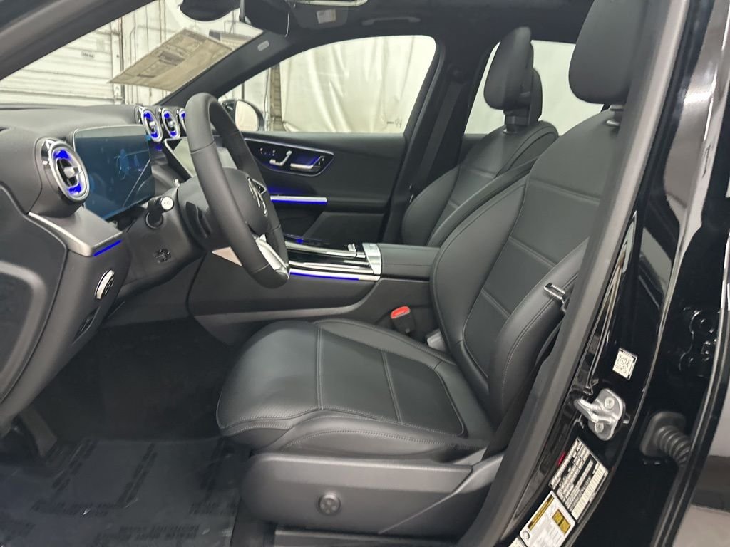 New 2026 Black Mercedes-Benz GLC 300 image 21