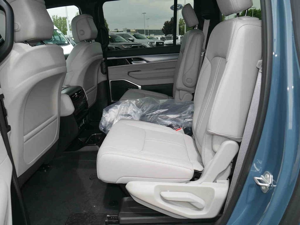 New 2026 Steel Blue Exterior Paint Jeep Grand Wagoneer image 12