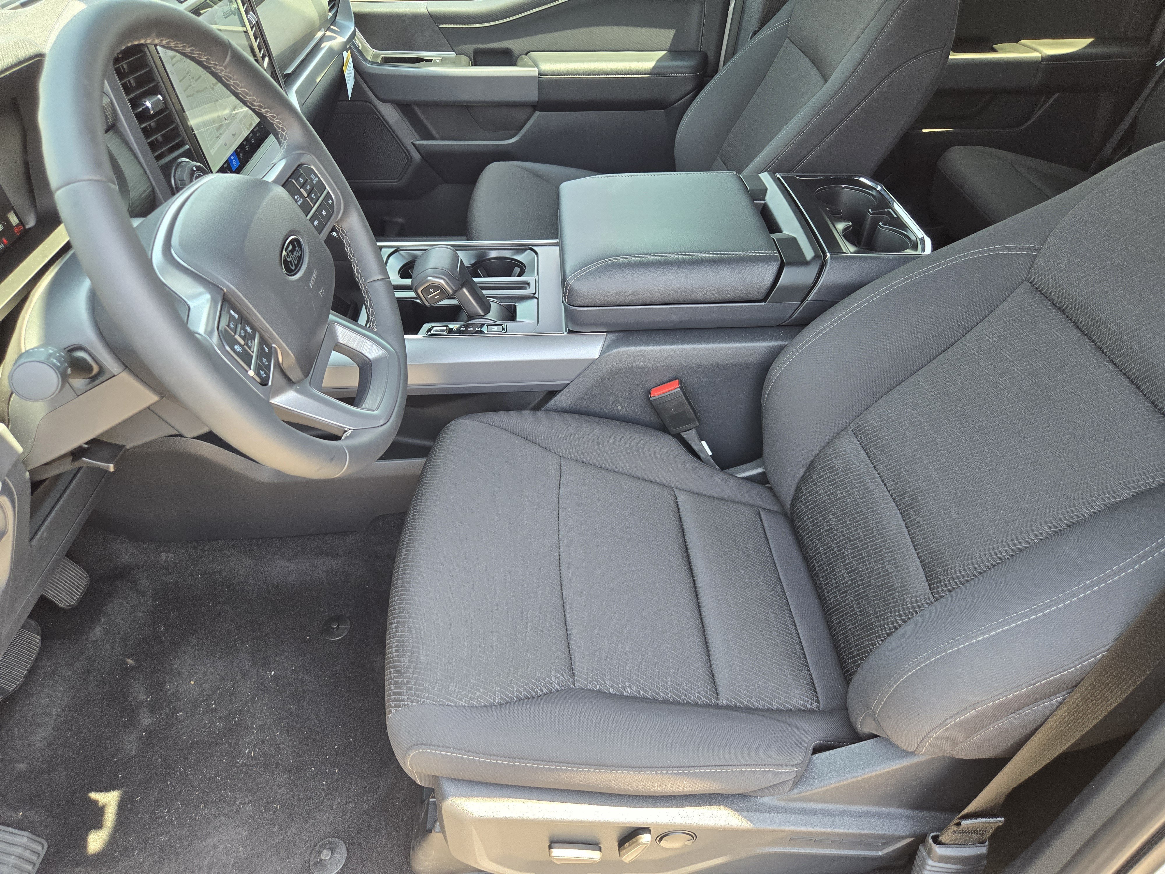 New 2026 Avalanche Ford XLT image 8