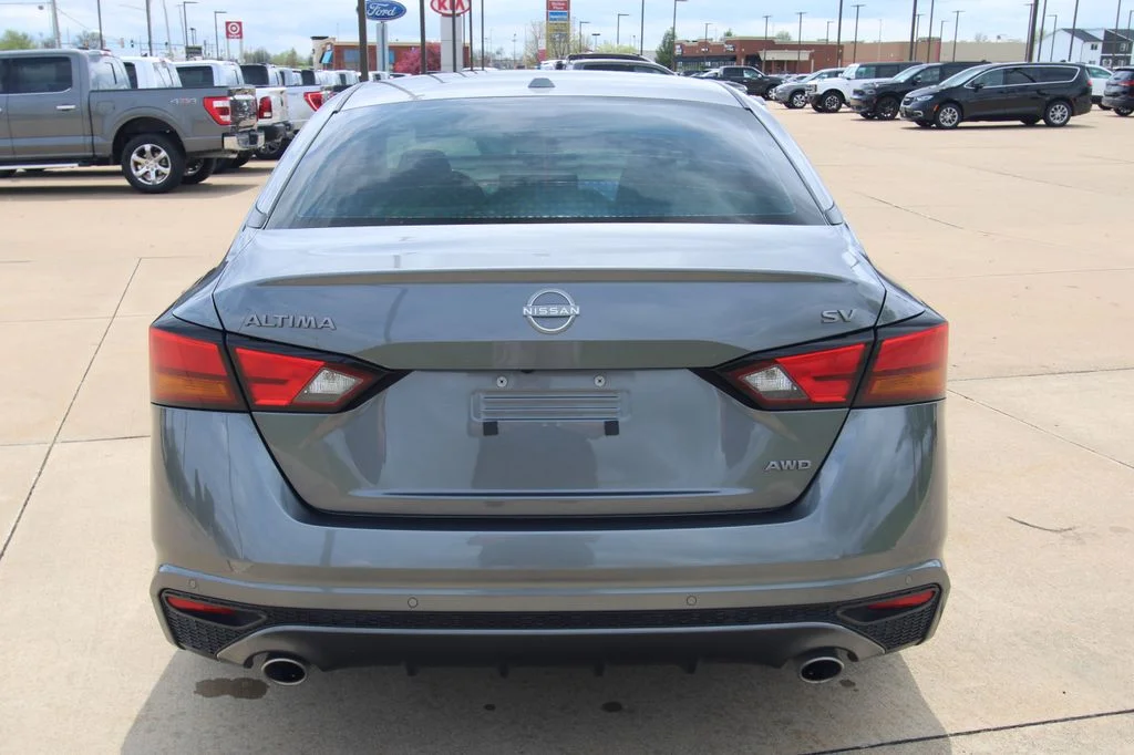 Used 2024 Gray Nissan 2.5 SV image 15