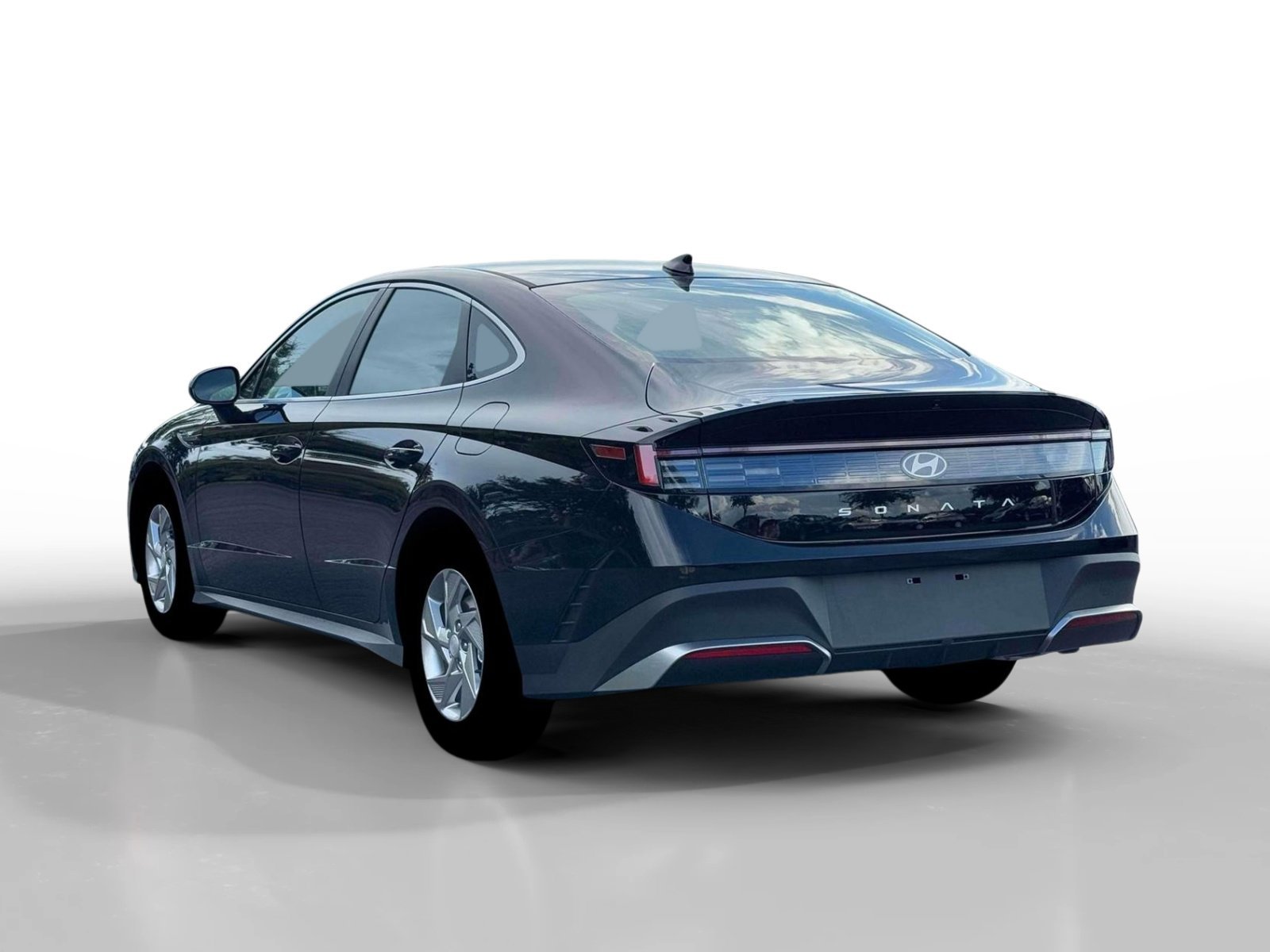 New 2026 Abyss Black Hyundai SE image 5