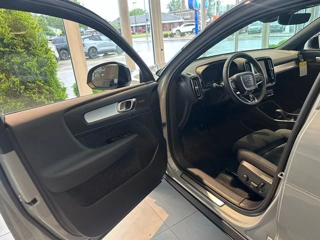 New 2026 Vapour Grey Volvo Ultra image 7