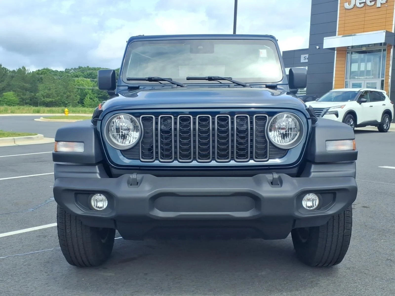 Used 2025 Fathom Blue Pearlcoat Jeep Sport S image 12