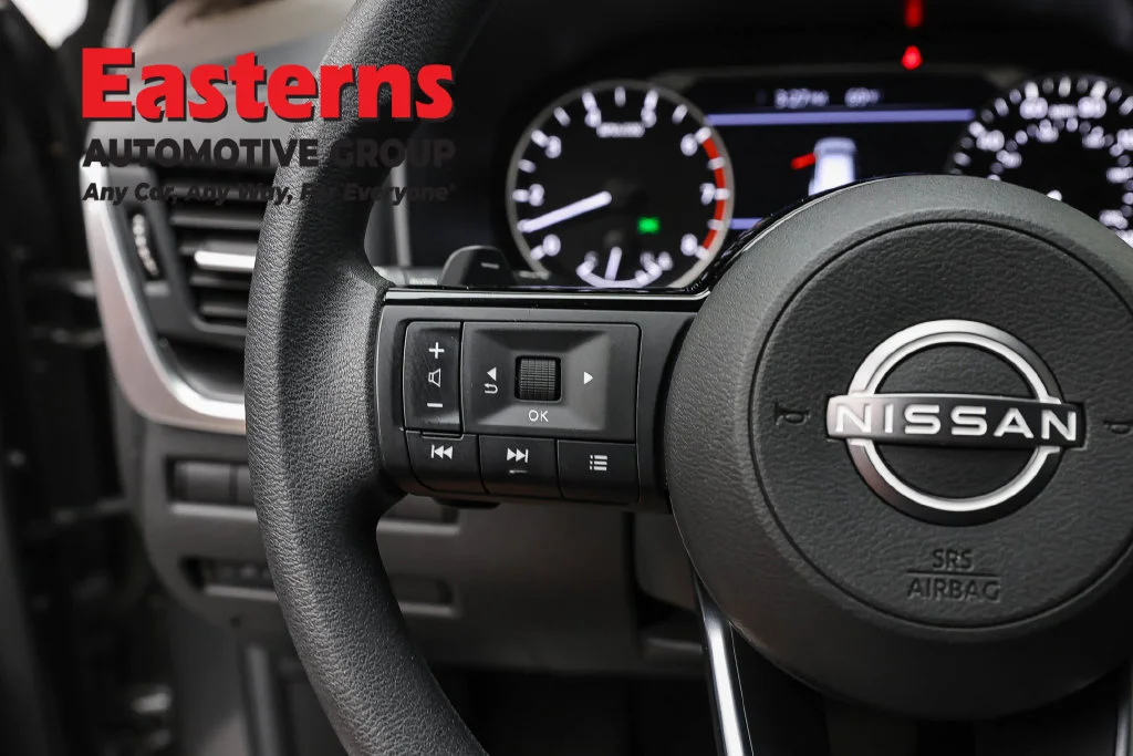 Used 2023 Gray Nissan SV image 14