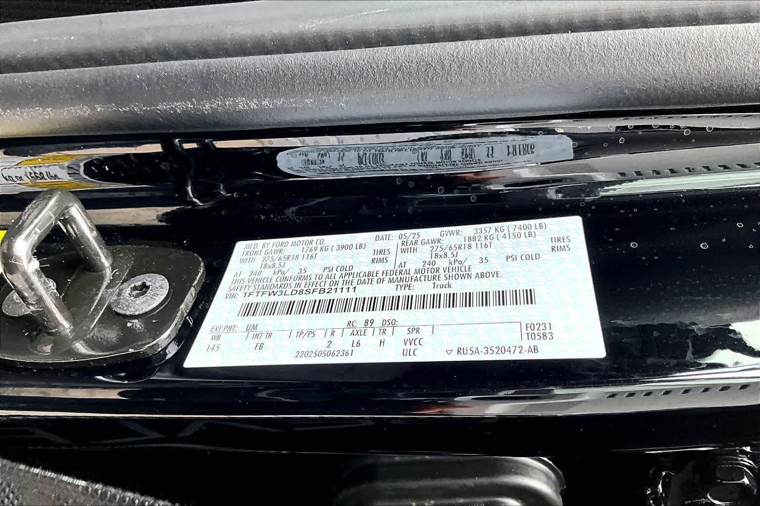 Used 2025 Agate Black Metallic Ford XLT image 34