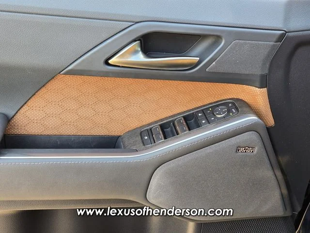 Certified Used 2025  Lexus 550 Luxury+ image 22