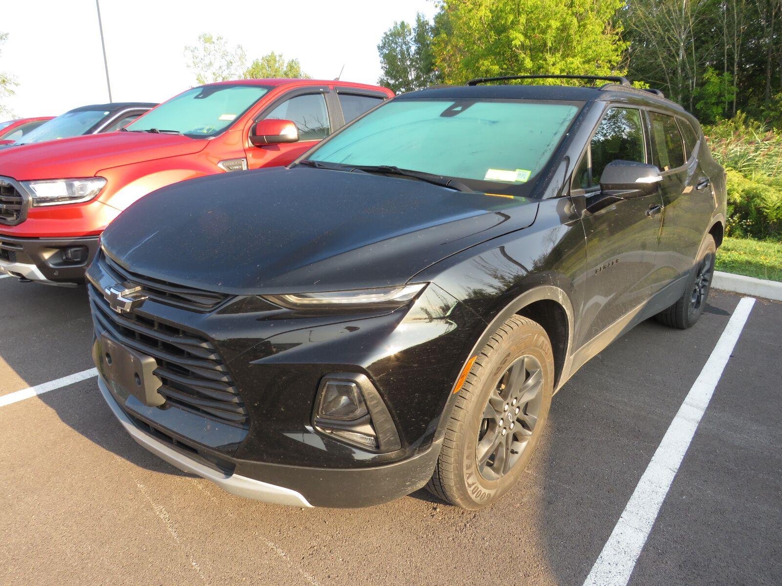 Used 2022 BLACK Chevrolet LT image 4