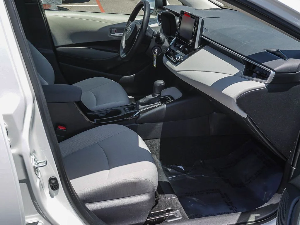 Used 2021 White Toyota LE image 12