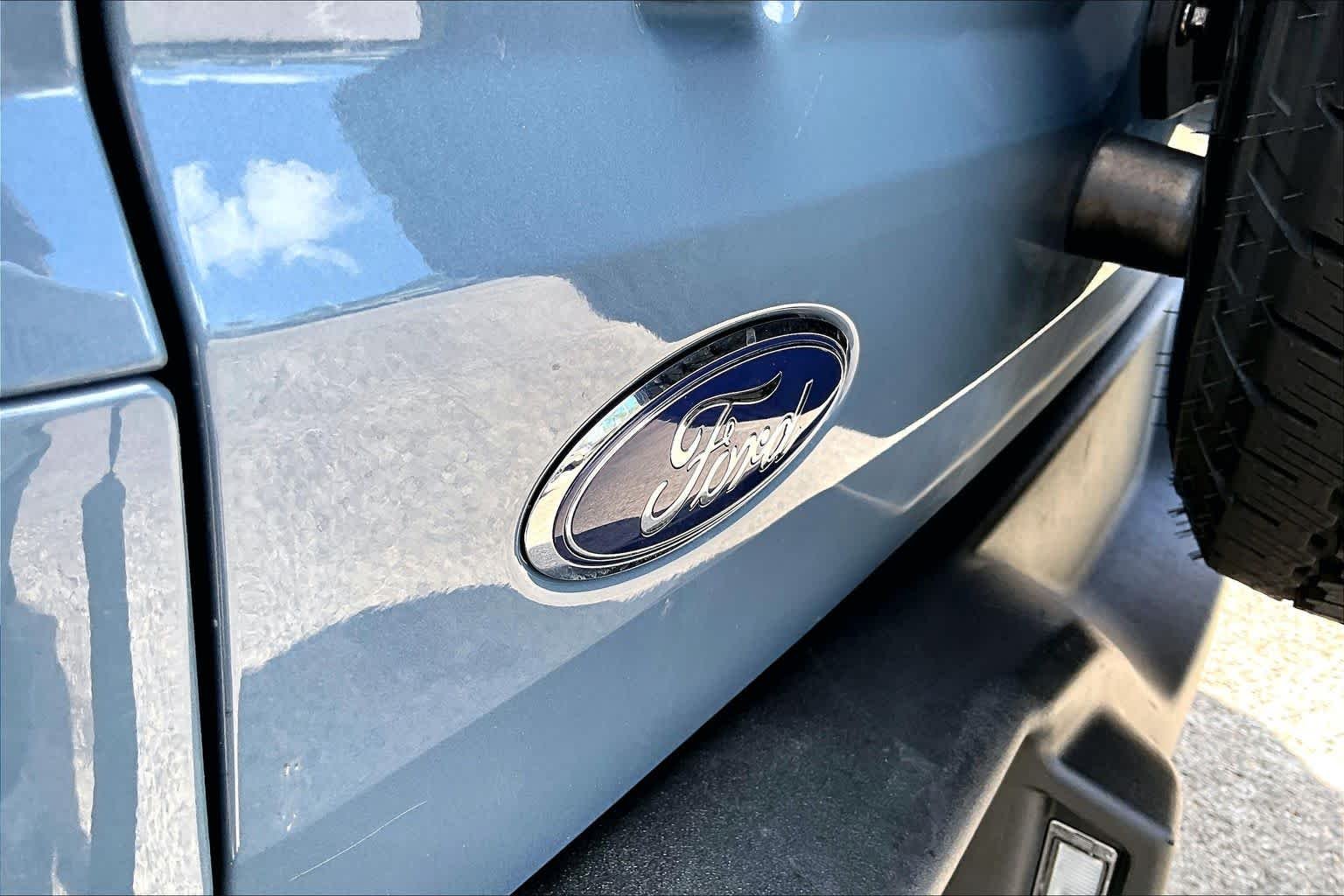 Certified Used 2025 Azure Gray Metallic Ford Outer Banks image 31