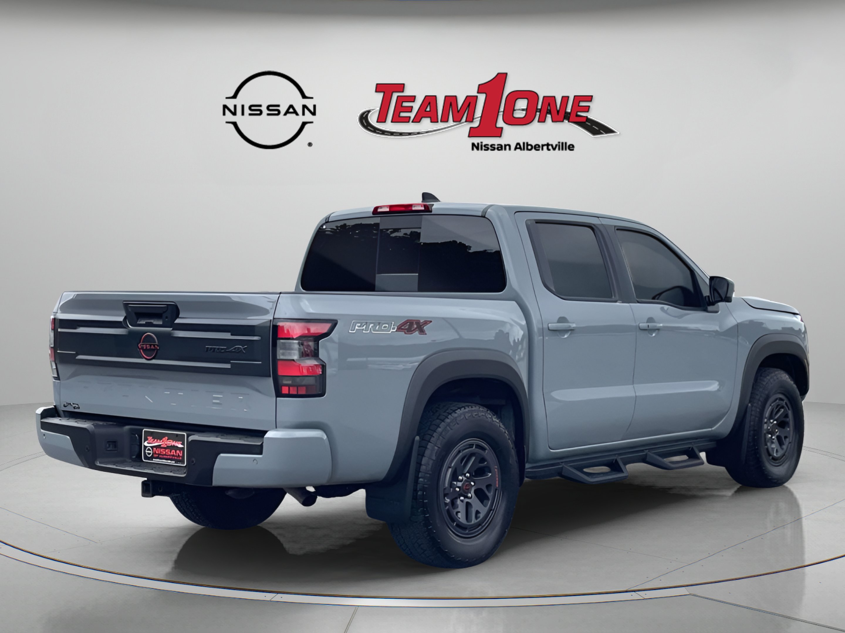Used 2025 Gray Nissan PRO-4X image 6
