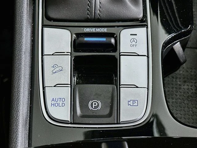 Certified Pre-Owned 2025 Hyundai Tucson SE