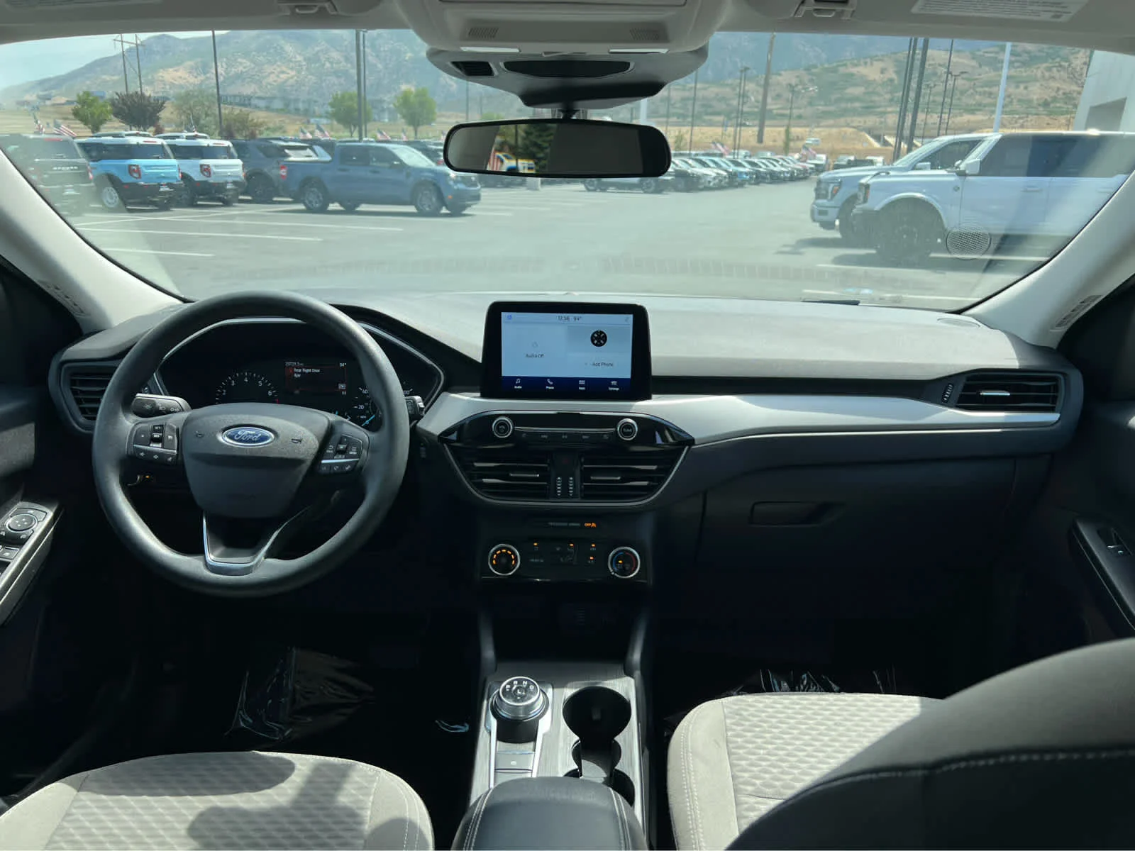 Certified Used 2022 Oxford White Ford SE image 24