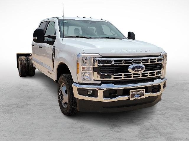 New 2026 Oxford White Ford F-350® XL image 27