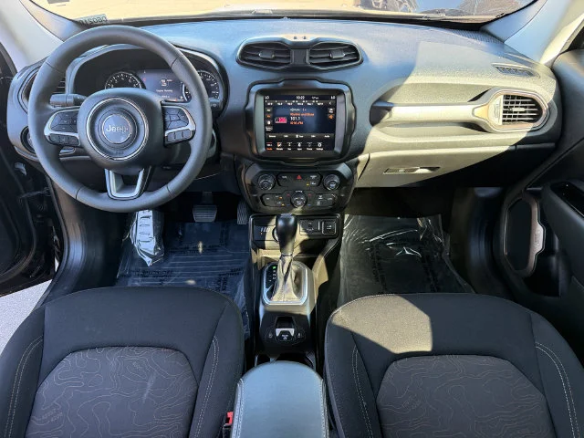 Used 2023 Black Jeep Latitude image 24