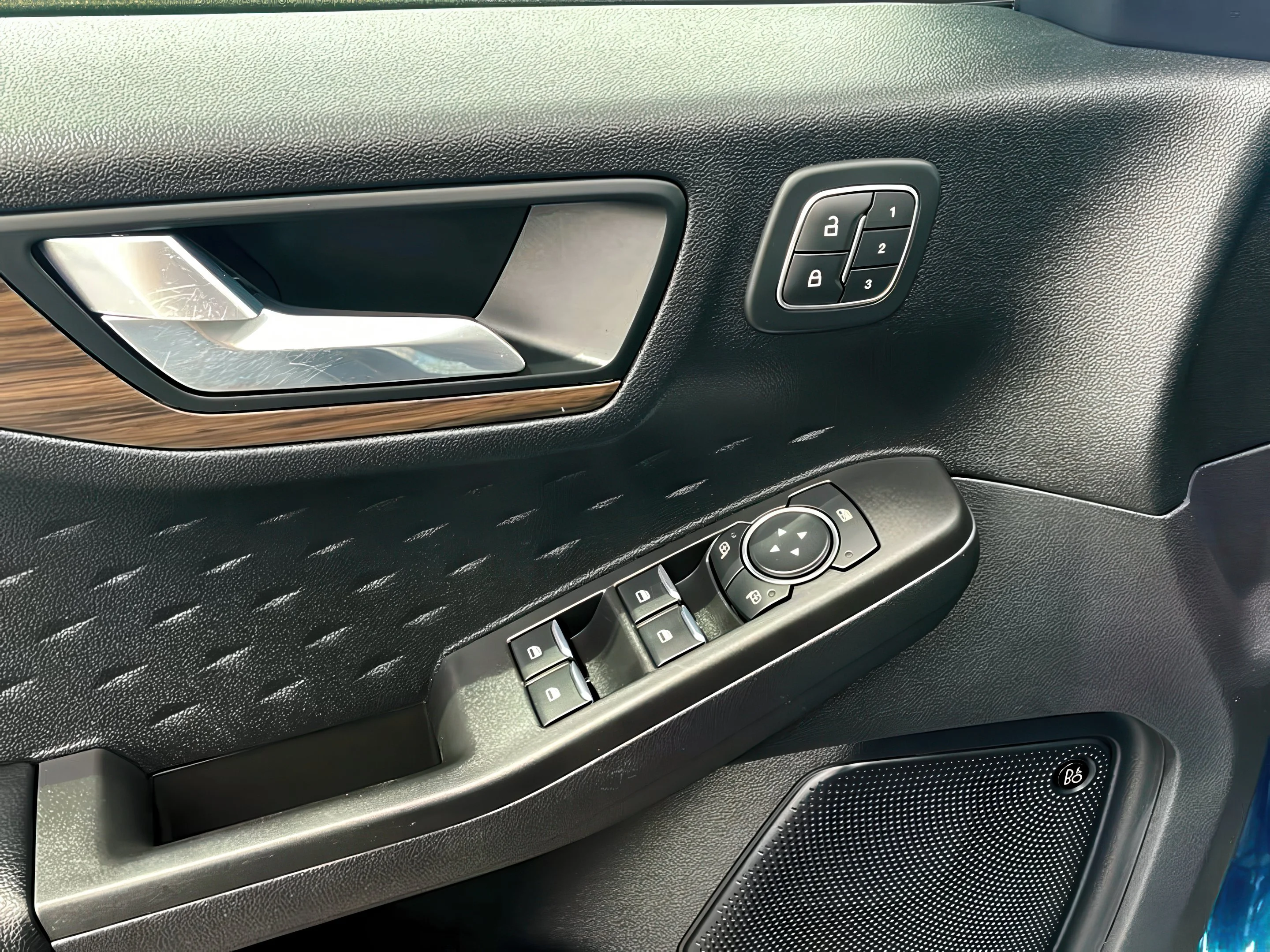 2020 Ford Escape Titanium - Photo 12