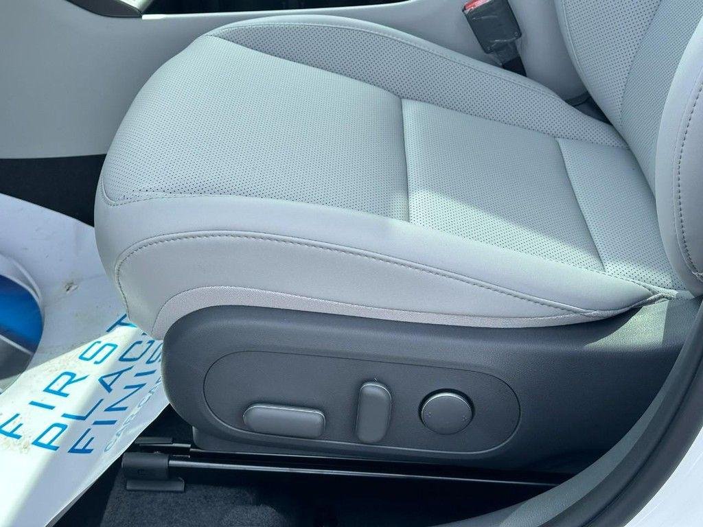 New 2026 White Hyundai Limited AWD image 11