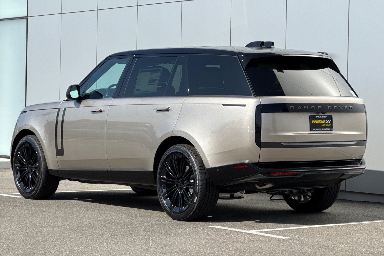 New 2026 Batumi Gold Land Rover SE image 3