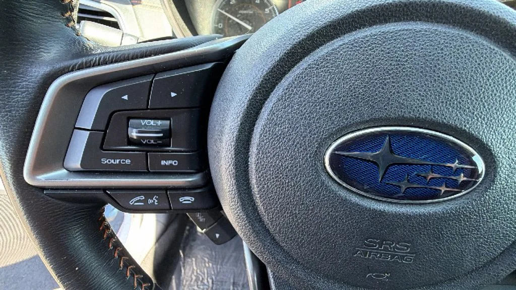 Used 2018 Quartz Blue Subaru 2.0i Limited image 19