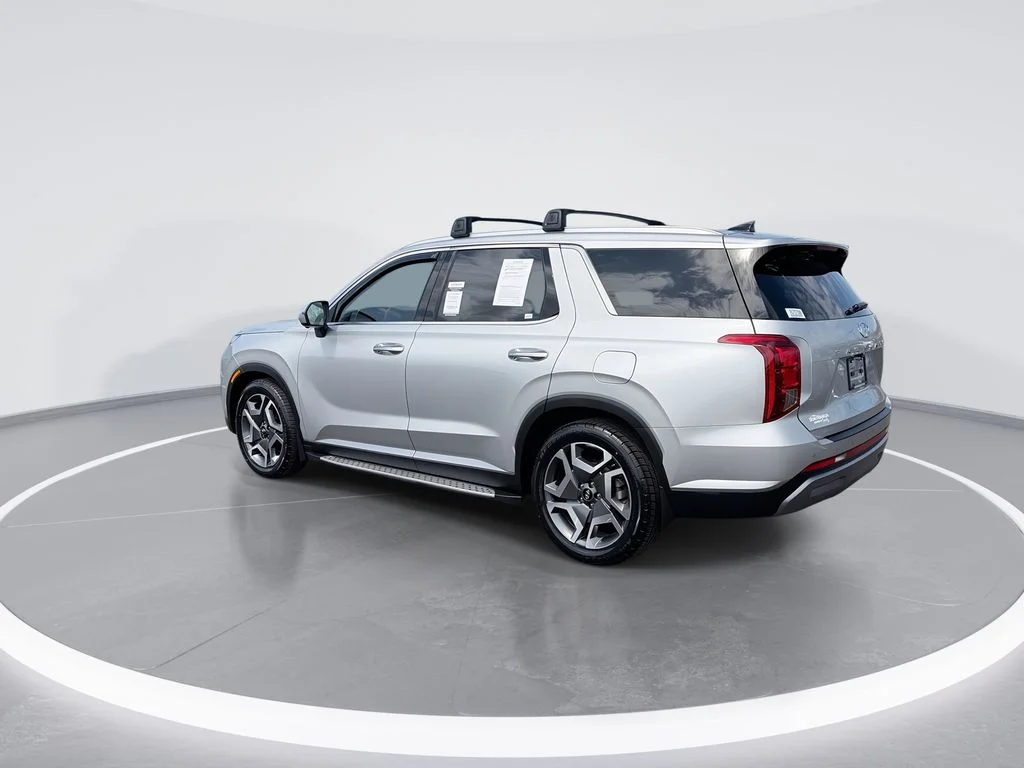 Used 2024 Silver Hyundai SEL image 6
