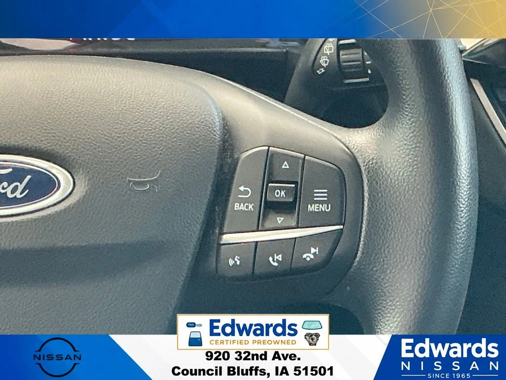 Used 2020 Gold Ford SE image 16