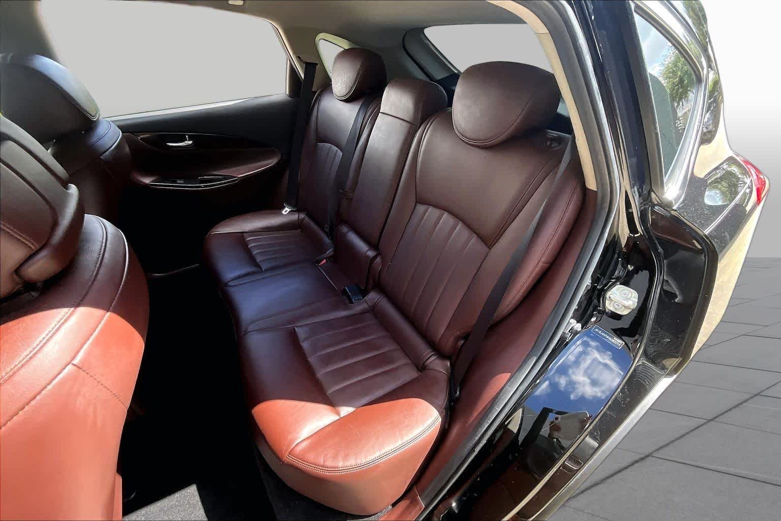 Used 2017 Black Obsidian INFINITI  image 20