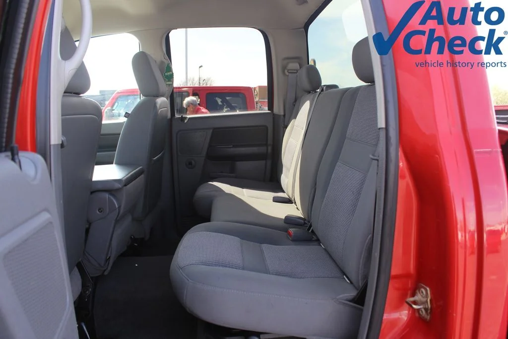 Used 2007 Red Dodge SLT image 9