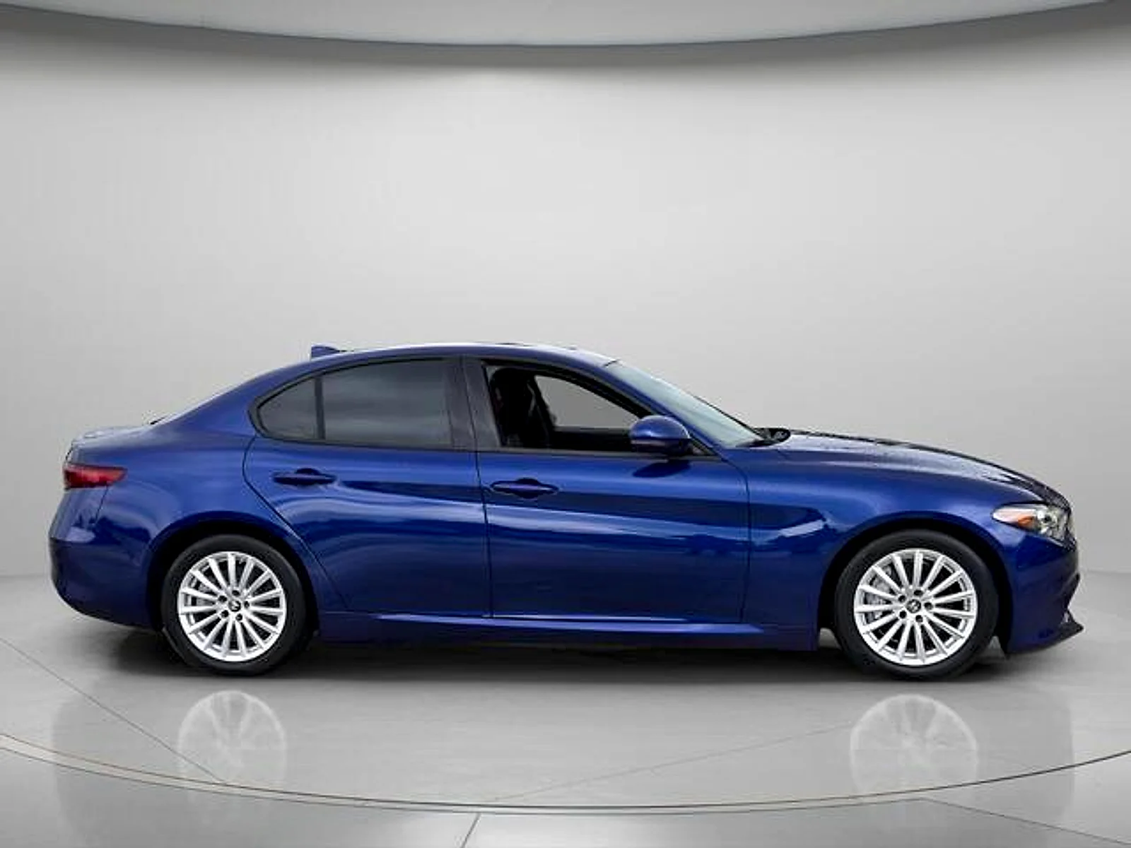 Used 2022 Anodized Blue Metallic Alfa Romeo Sprint RWD image 5