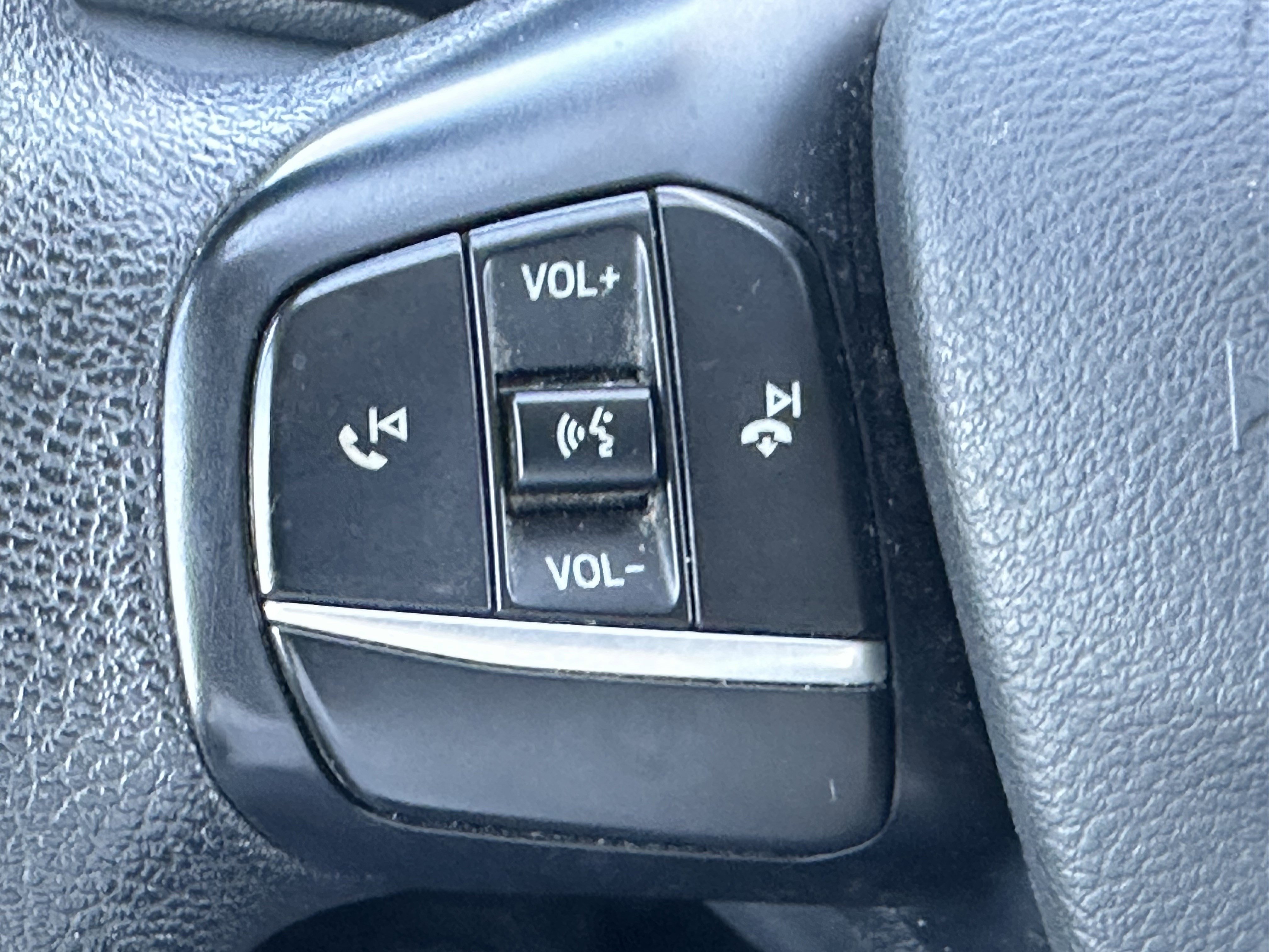 Used 2023 White Ford XL image 23