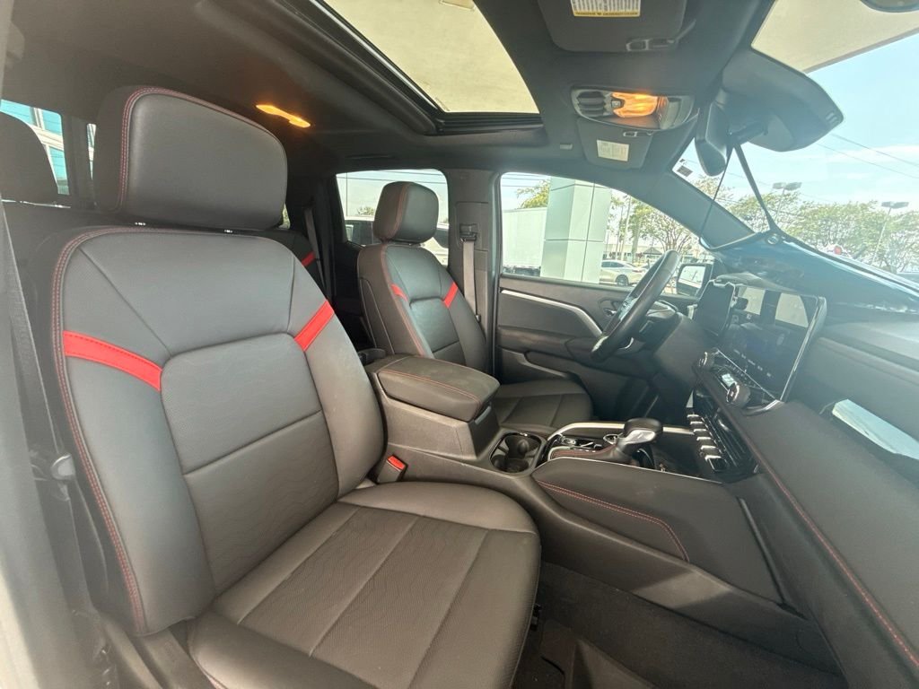 Used 2024 White Chevrolet Z71 image 35