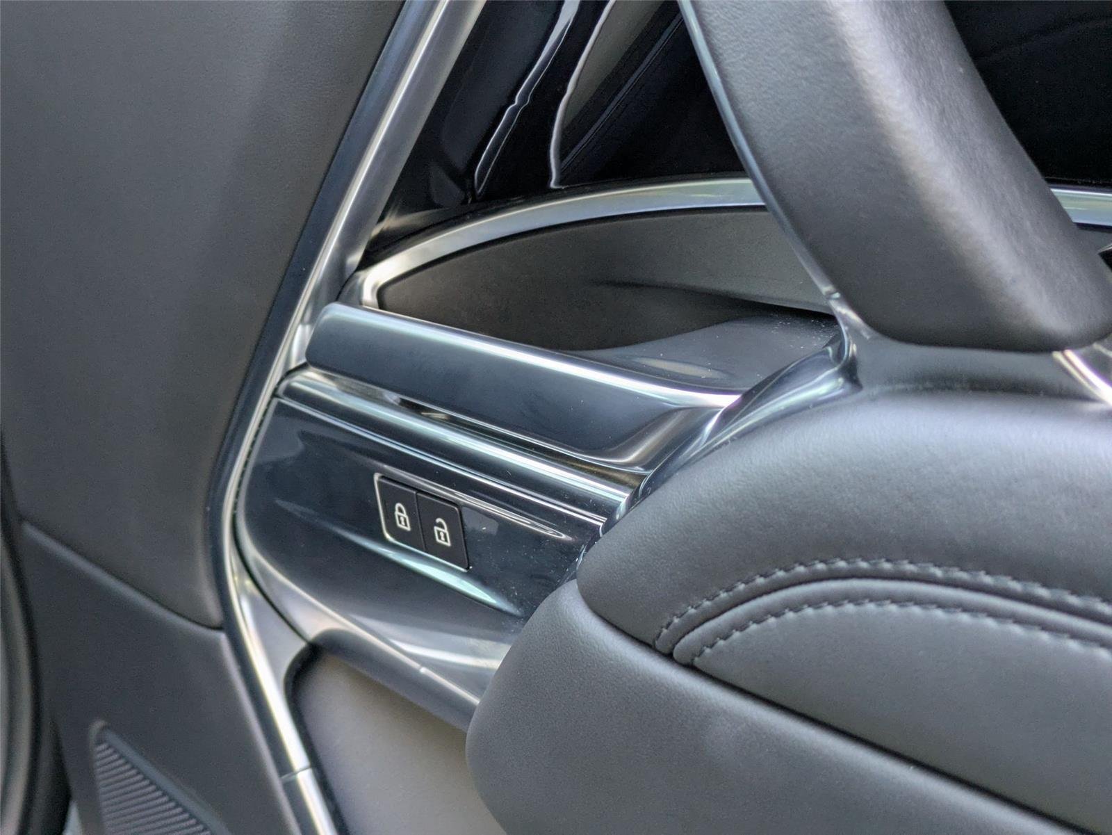 2023 Land Rover Range Rover SE - Photo 35