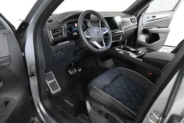 New 2026 silver mist metallic Volkswagen 2.0T SEL Premium R-Line image 29