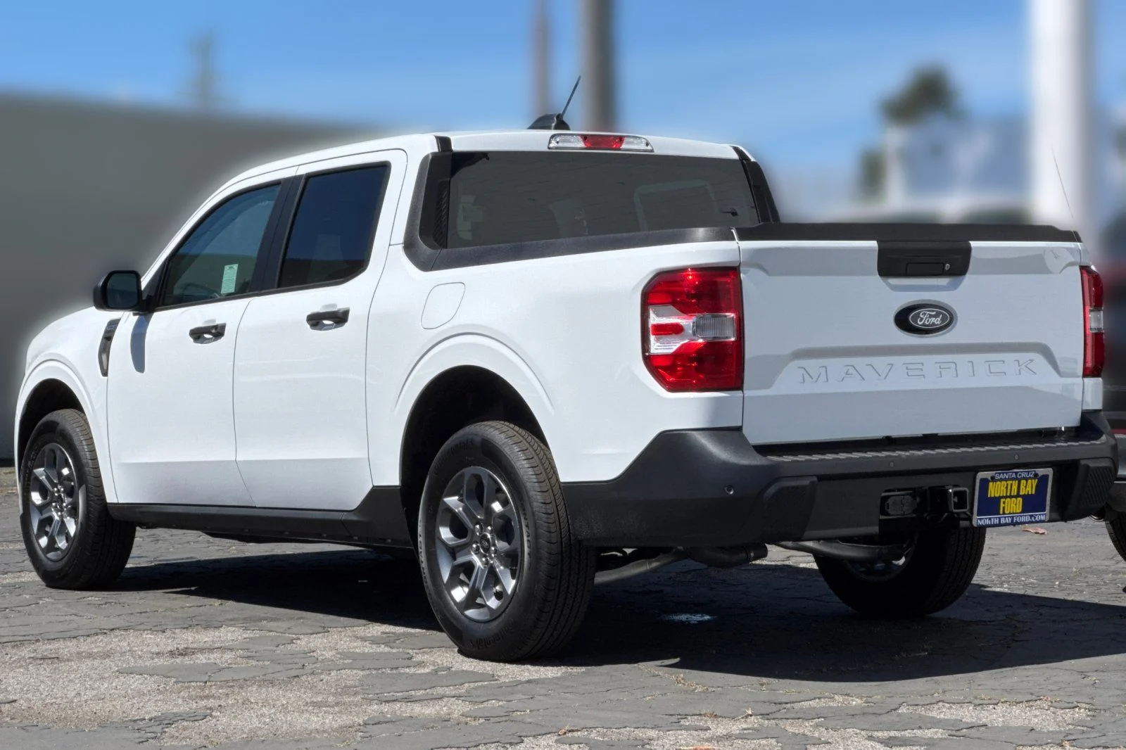 New 2026 Oxford White Ford XLT image 6