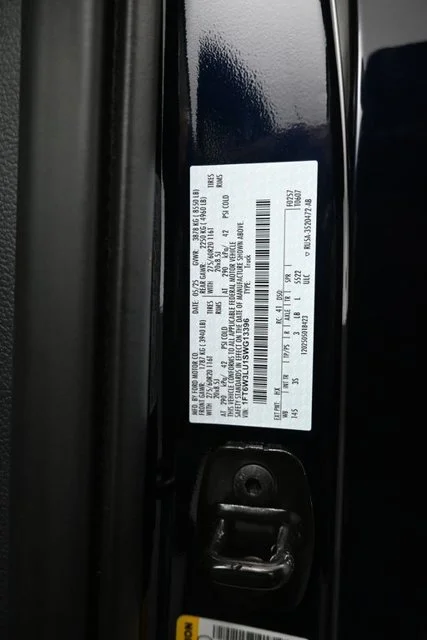 Certified Used 2025 Antimatter Blue Metallic Ford Flash image 30