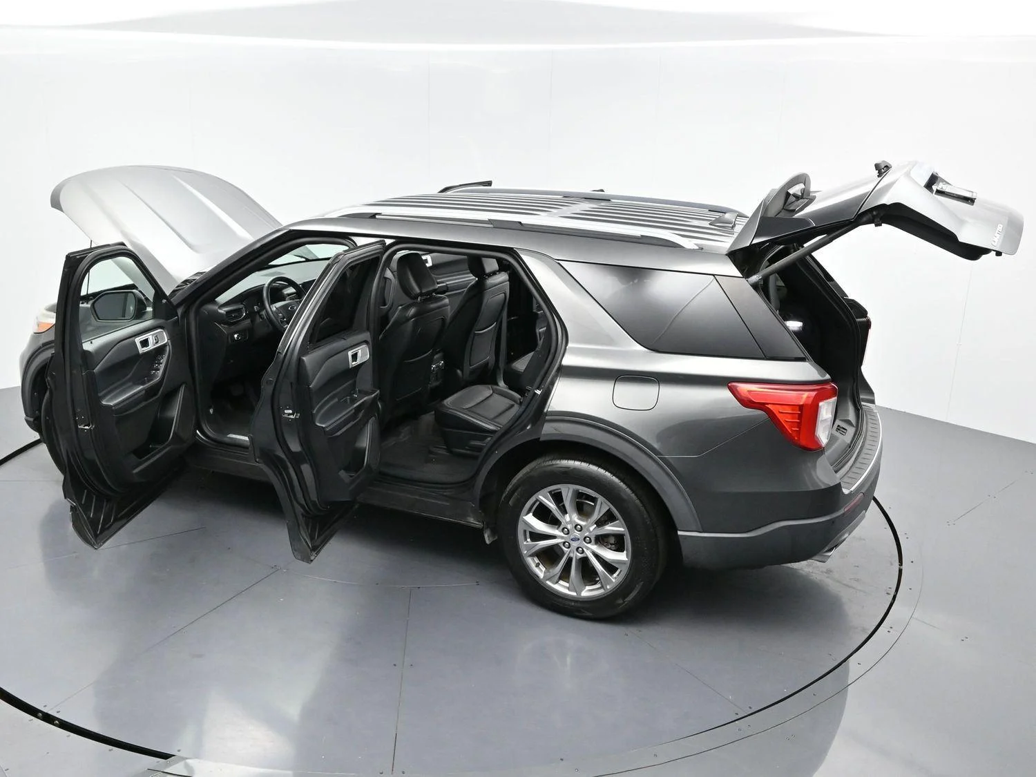 Used 2020 Magnetic Ford Limited image 46