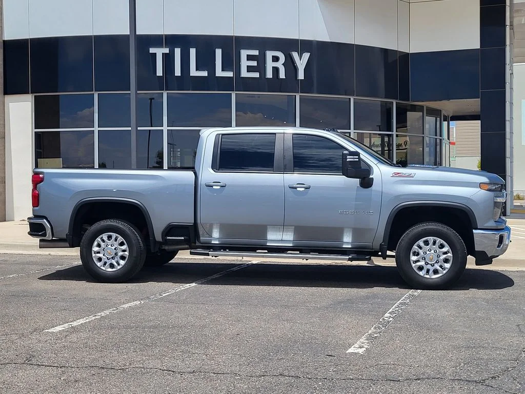 Used 2025 Sterling Gray Metallic Chevrolet LT image 1