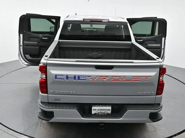 Used 2022 SILVER ICE METALLIC Chevrolet Custom image 40