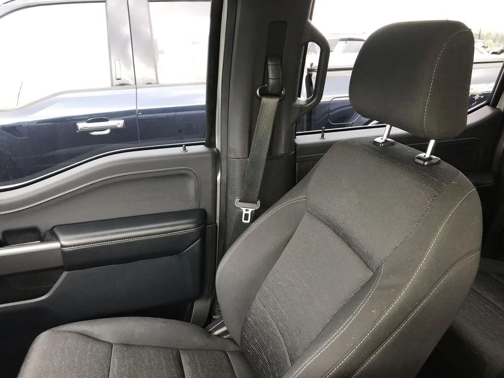 Used 2023 Silver Ford XLT image 24