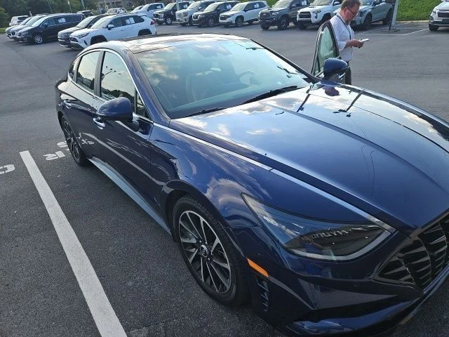 Used 2021 Blue Hyundai Limited image 2