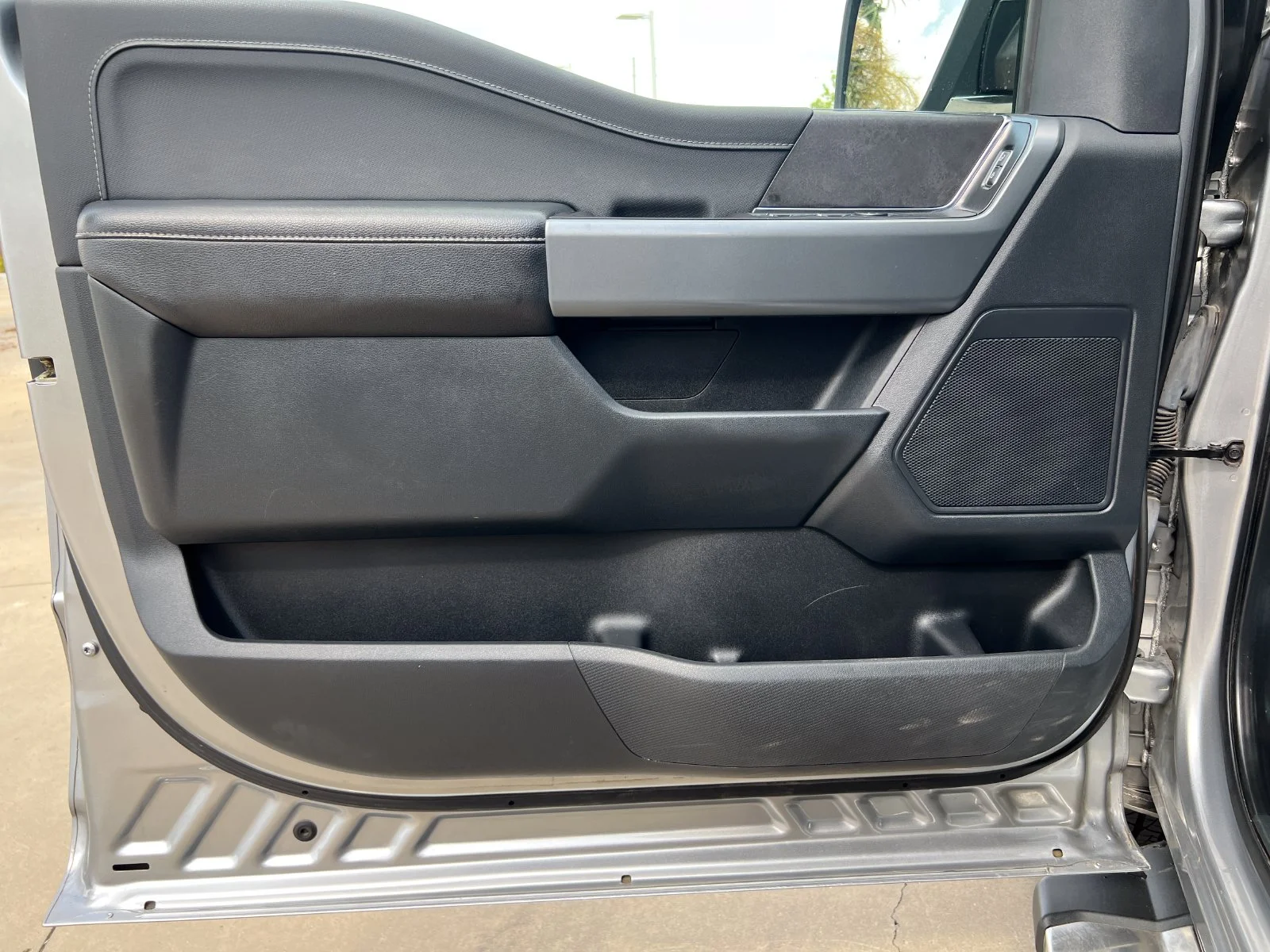 Used 2024 Silver Ford XLT image 15